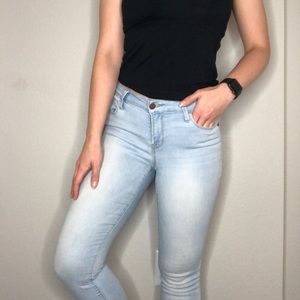 Old navy high wasted jeans